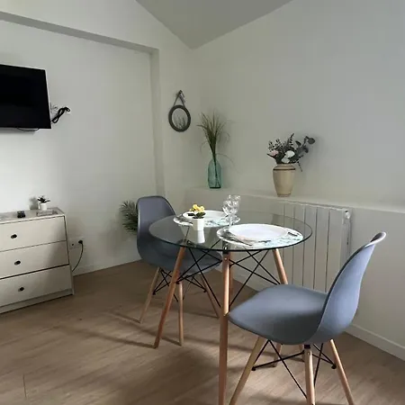 Studios Izicozy I Confort Et Jardin En Ville, Proche Gare I 2 Et 4 Pers Châtellerault Exterior photo